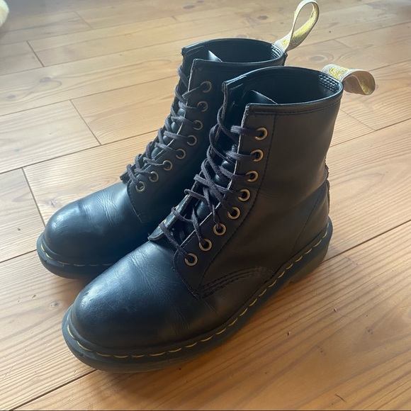 1460 Vegan Dr Martens - Picture 2 of 6